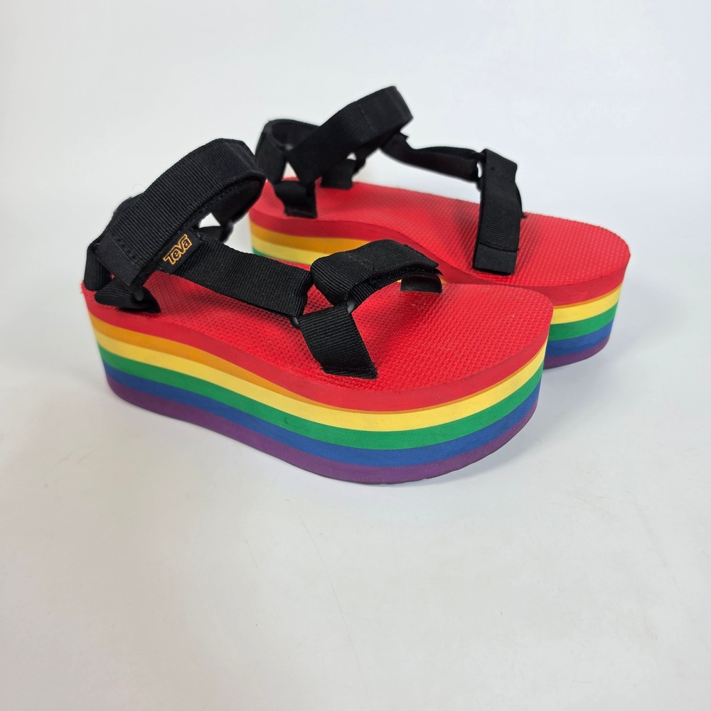 Teva X Tegan Sara Flatform Universal Pride Womens 6 Rainbow Platform Sandals